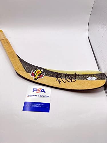 אליאס לינדהולם קלגרי להבות חתימה חתימה הוקי חתום להליד PSA COA - מקלות NHL עם חתימה