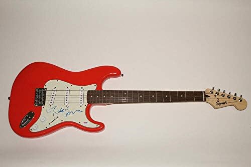 רובי רוברטסון חתם על חתימה פנדר מותג גיטרה חשמלית-הלהקה