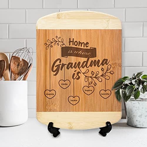 אישית במבוק עץ חיתוך לוח סבתא מתנה-בית הוא שבו סבתא הוא מותאם אישית שם לייזר חקוק עץ חיתוך לוחות