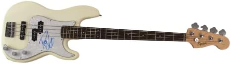 רוג 'ר ווטרס חתם על חתימה בגודל מלא פנדר לבן גיטרה בס חשמלית ו / ג' יימס ספנס ג ' יי. אס. איי