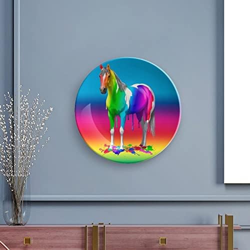 צבע קשת צבעוני סוס סוס מודפס סין סין צלחות דקורטיביות צלחות עגולות מלאכה עם עמדת תצוגה לארוחת קיר במשרד הביתי